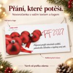 Novoročenka s červenými ozdobami s popisky vlastního textu a loga.