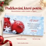 Červené ozdoby na třpytivém pozadí – novoročenka s nabídkou vlastního textu a loga.